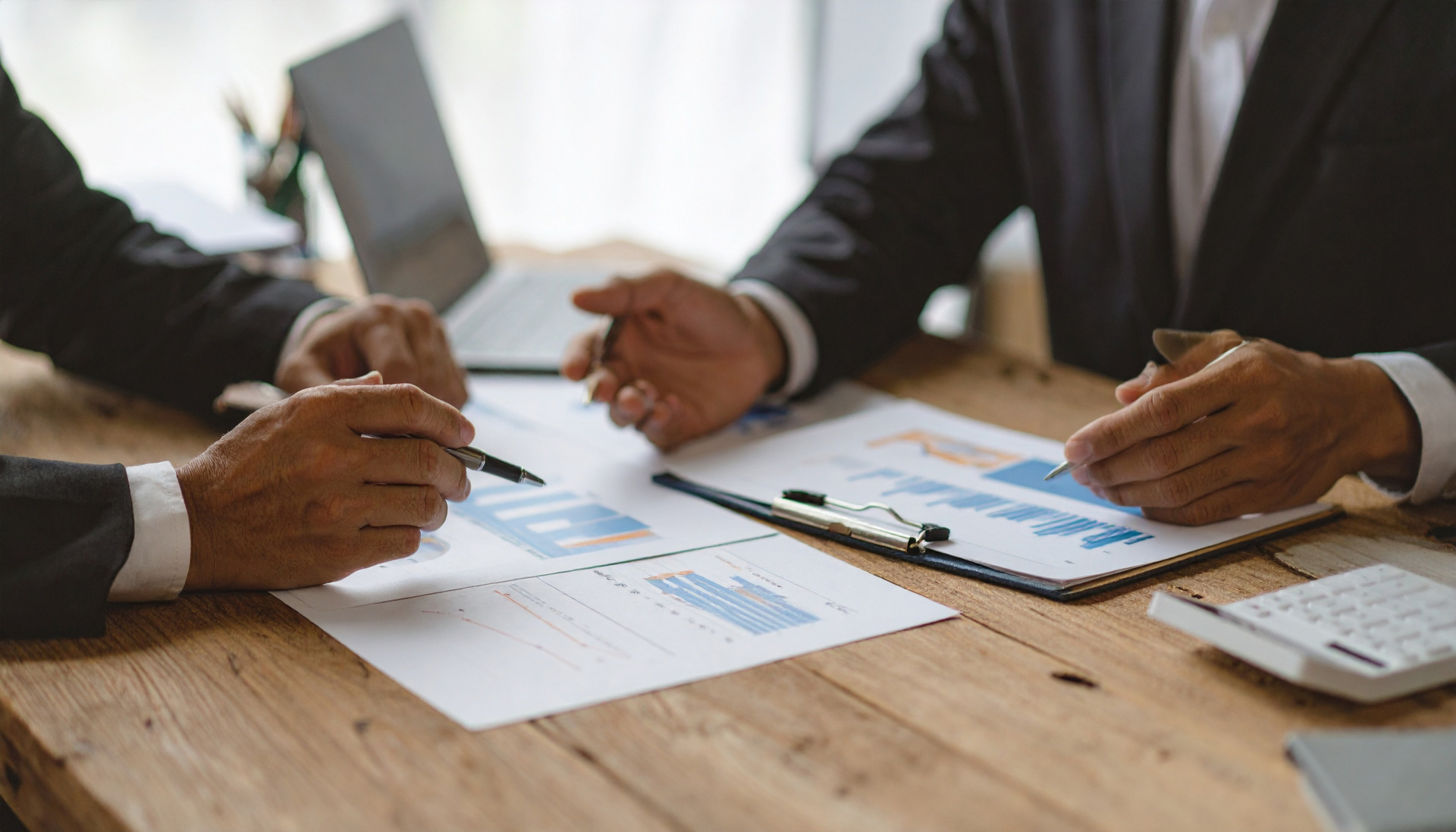 ご挨拶（株式会社ユナークについて）